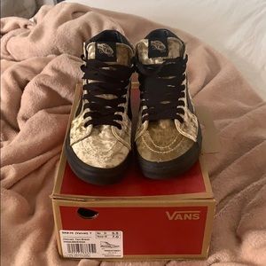 Black & Gold velvet vans. Make a offer